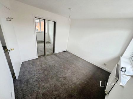 3 bedroom house to rent Bromley Close, Crewe, Cheshire, CW1 - Photo 3