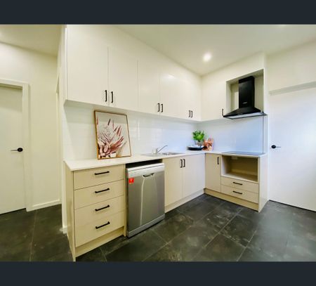 2/19 Centennial Ave, Brunswick West, Vic 3055 - Photo 4