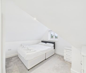 4 bedroom end of terrace house to rent - Photo 5