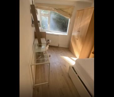 Room in a Shared Flat, Verney Road, SE16 - Photo 3