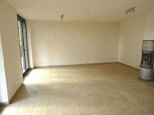 Hier bleiben keine Wünsche offen! Tolle Wohnung mit vielen Extras! - Photo 1