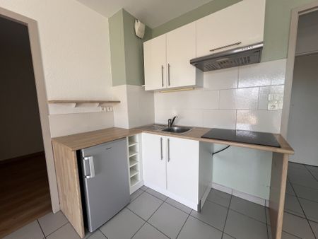 Location Appartement 2 pièces 30m² RODEZ 12000 - Photo 2