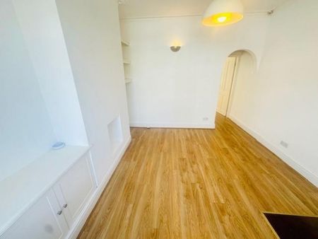 2 bedroom House To Let - Photo 2