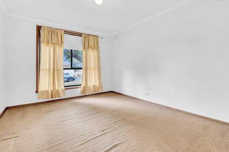 49 Freeman Crescent, Mill Park VIC 3082 - Photo 2