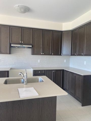 For Lease - 1181 MARATHON Ave. Avenue, Pickering, Ontario - Photo 2