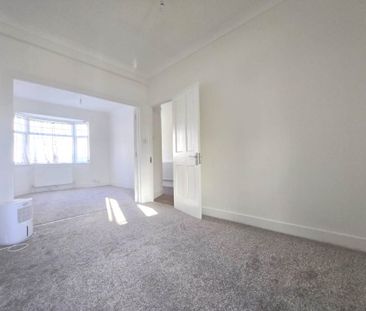 Guide Price £2,500 pcm - Available Now - Part Furnished - Photo 1