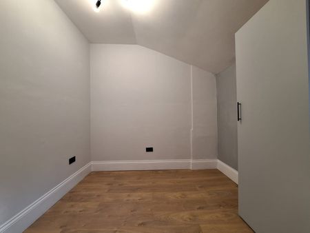 3 Bed Flat, Werndee Road, SE25 - Photo 5