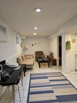 For Lease - 21 Laurel Valley Court, Vaughan, Ontario - Photo 1