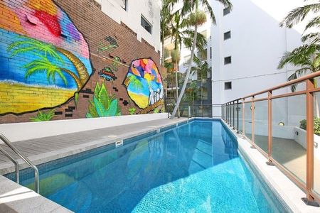 Comfortable unit in a convenient location - Photo 4