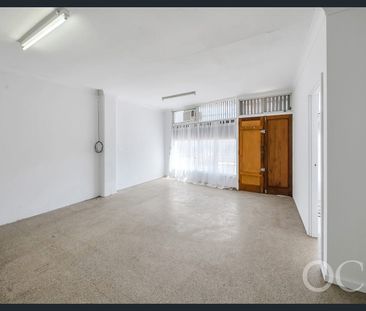 Open the Door to Coastal Comfort - Photo 4