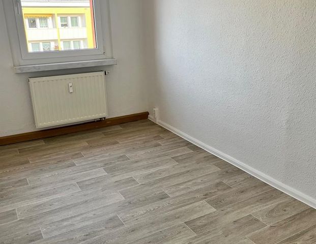 Neu sanierte, helle 3-Raumwohnung mit Balkon, Dusche und attraktivem Kraxelbonus - Photo 1