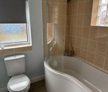 2 bedroom terraced house to rent - Photo 3