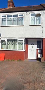 Studio To Let - Photo 4