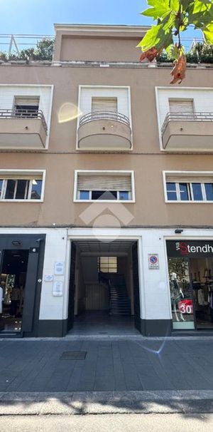 5 locali in affitto - Photo 2