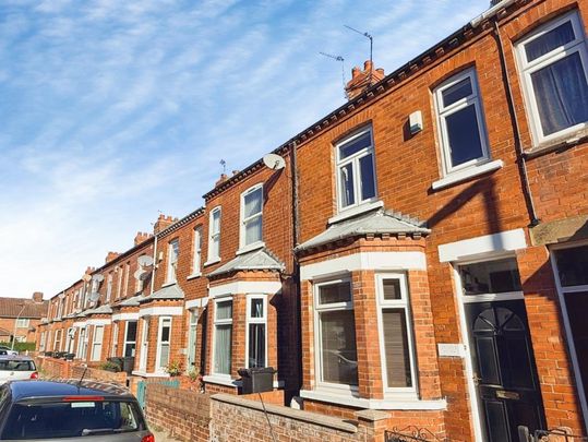 2 bedroom terraced house to rent - Photo 1