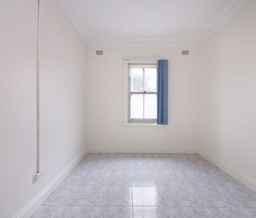 Classic house / area's buzzing heart - Photo 5