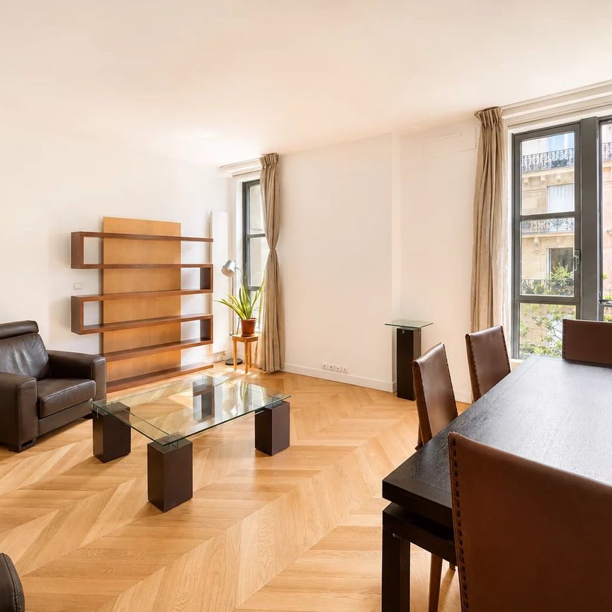 Tout savoir sur cet appartement dans le quartier Porte Dauphine, à Paris 16ème - Photo 1