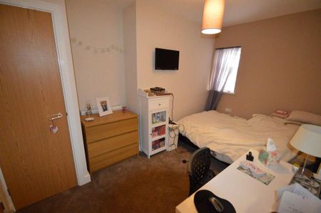 7 bedroom apartment to rent - Photo 4