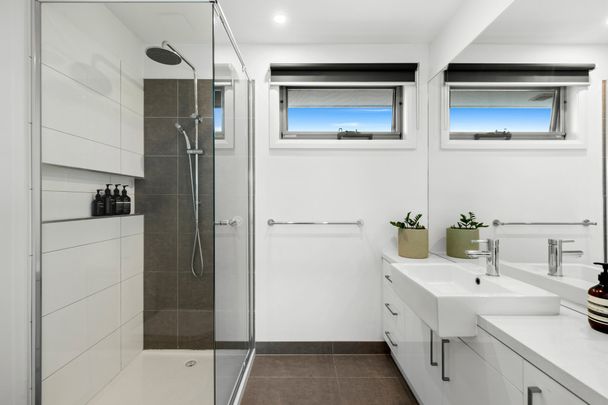 1/54 White Street, Mordialloc - Photo 1