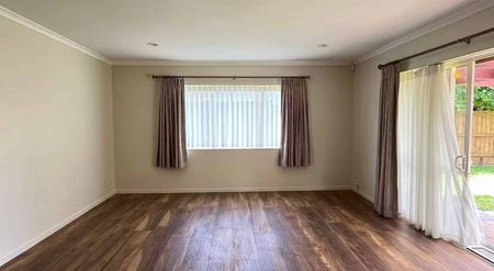 Spacious Family Home - Photo 2