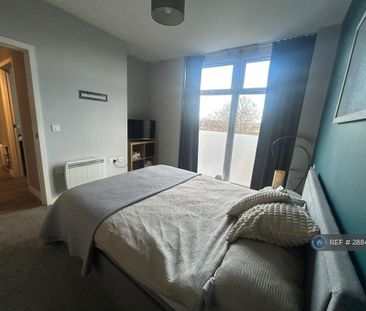 2 bedroom flat to rent - Photo 5