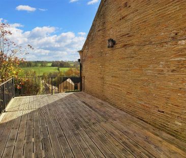 3 bedroom end of terrace house to rent - Photo 3