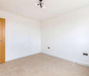 Heathcote Road, Whitnash, Leamington Spa, Warwickshire, CV31 - Photo 2