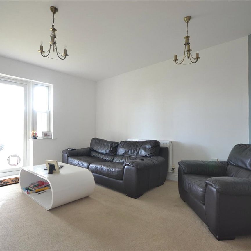 Eastman Way, Epsom, Surrey, KT19 8BZ - Photo 1
