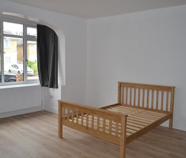 6 Bed Terraced House, Glenburnie Road, SW17 - Photo 5