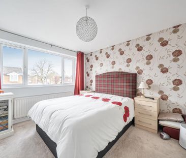 4 bedroom detached house to rent - Photo 2