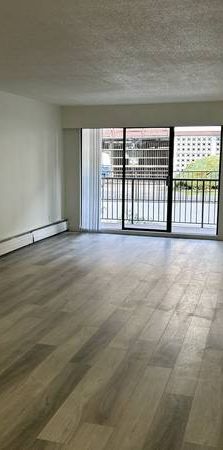 (DPMonline.ca) Updated One Bedroom at the Lexington - Photo 1