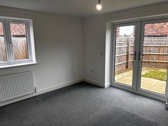 2 bedroom end of terrace house to rent - Photo 1