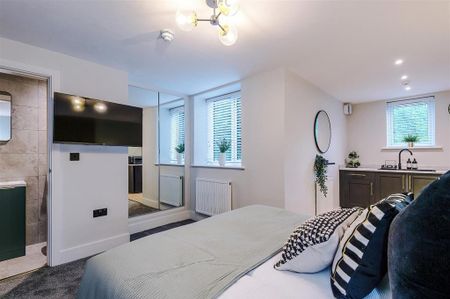 Studio to rent - Photo 2