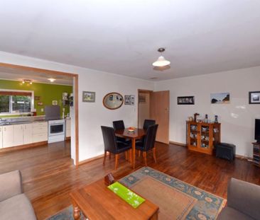 Welcoming home steps away from Isel Park - Photo 2