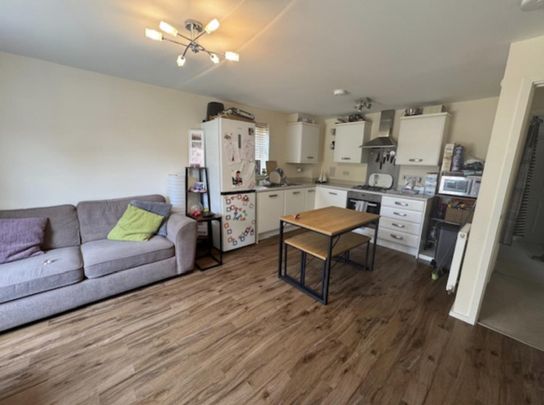 Locks Yard, Headcorn, Tn27 9Ad - Photo 1