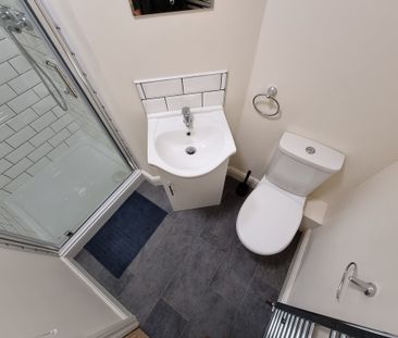 3 Bed Student Accommodation - Photo 5