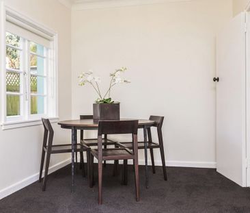 Historic Art Deco Apartment - Mount Eden (2 brms) - Photo 1