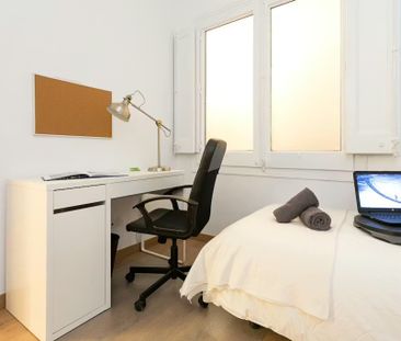 Carrer d'Alí bei, Barcelona, Catalonia 08013 - Photo 2