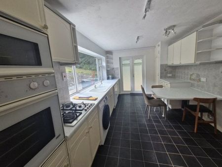 Park Road, CR8, Property for rent - Photo 3