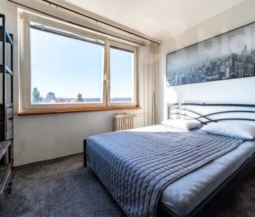 Pronájem slunného bytu 1+kk v Pirinské ulici, Praha 4 Modřany - Photo 1