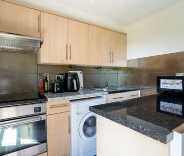 Studio Flat, Wellesley Road, W4 - Photo 5