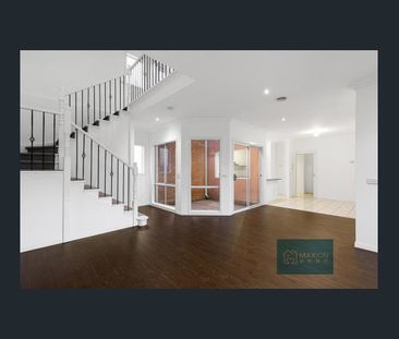 Modern, Low Maintenance Townhouse with Great Views - Photo 4