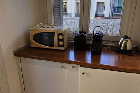 Studio Carré D'or avec balcon . - Photo 5