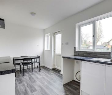 3 Bed End Terrace, Welstead Avenue, NG8 - Photo 6