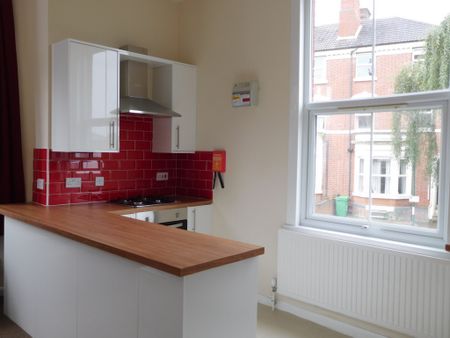 2 Bedroom Flat To Rent in Nottingham - Photo 5