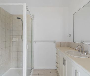 Two Levels, Three Outdoor Spaces & Pure Richmond Vibe! - Photo 6