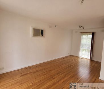 MODERN LIVING - Photo 4