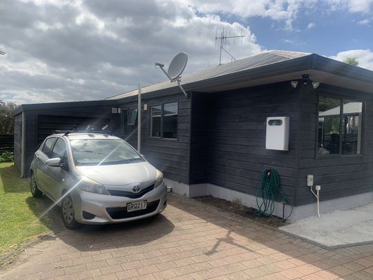 Refurbished Home in Quiet Cul-De-Sac - Poike - Photo 1