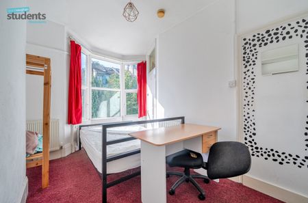 5 bedroom terraced house to rent - Photo 3