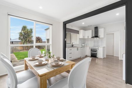 Easy Living in the Heart of Belmont! - Photo 4